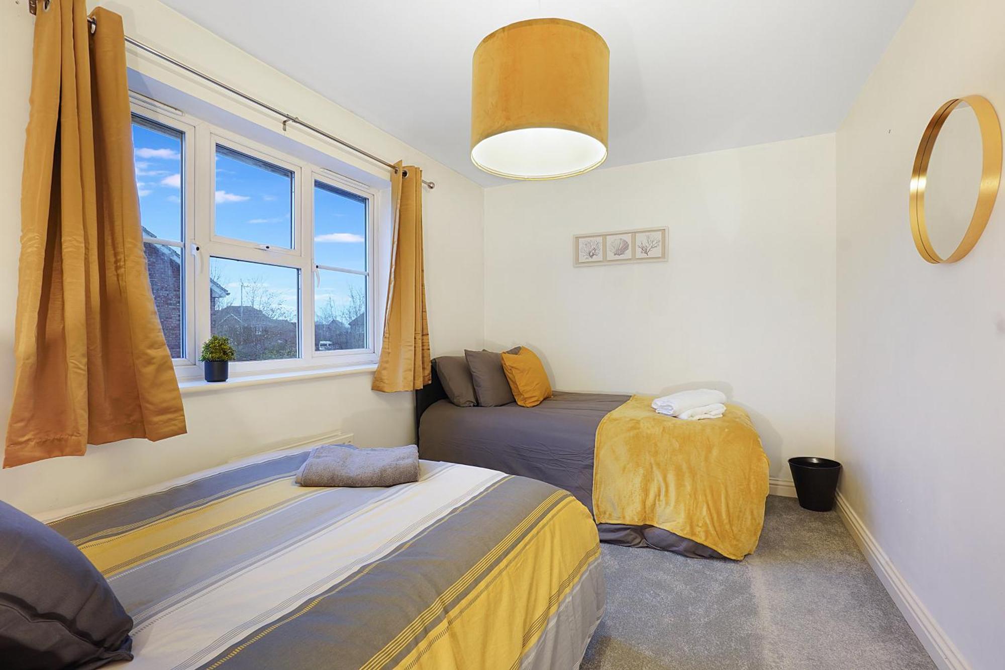 Comfortable Stylish Townhouse In Ashford Sleeps 5 Netflix 2 Parking Spaces Perfect For Contractors And Families 外观 照片