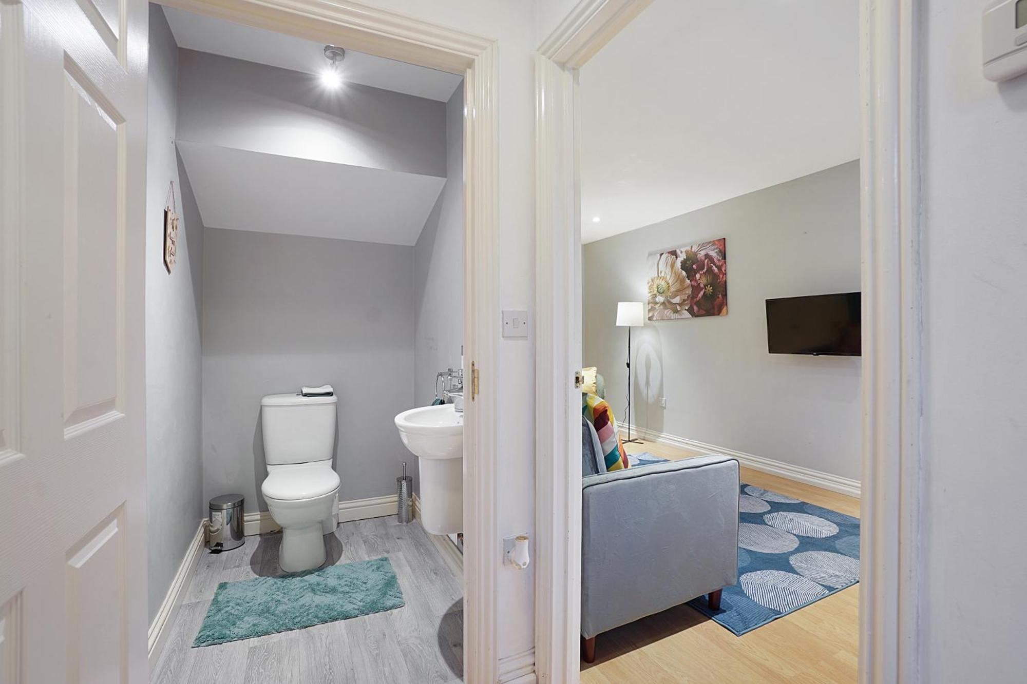 Comfortable Stylish Townhouse In Ashford Sleeps 5 Netflix 2 Parking Spaces Perfect For Contractors And Families 外观 照片