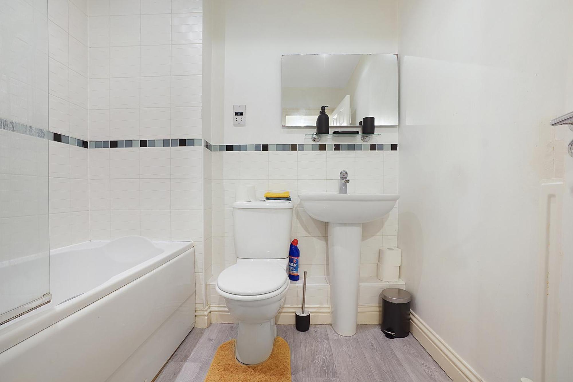Comfortable Stylish Townhouse In Ashford Sleeps 5 Netflix 2 Parking Spaces Perfect For Contractors And Families 外观 照片